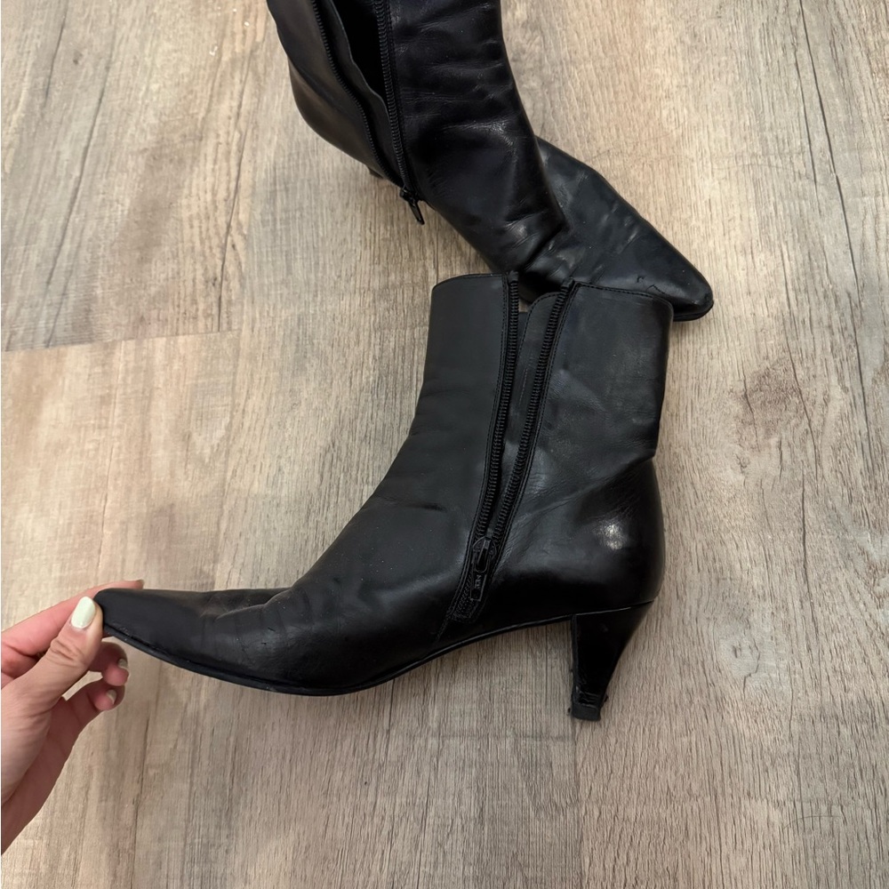 Stuart Weitzman Black kitten heel boots
